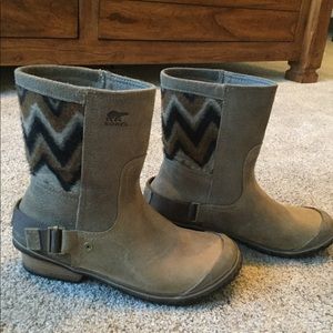 SOREL WATERPROOF BOOTS